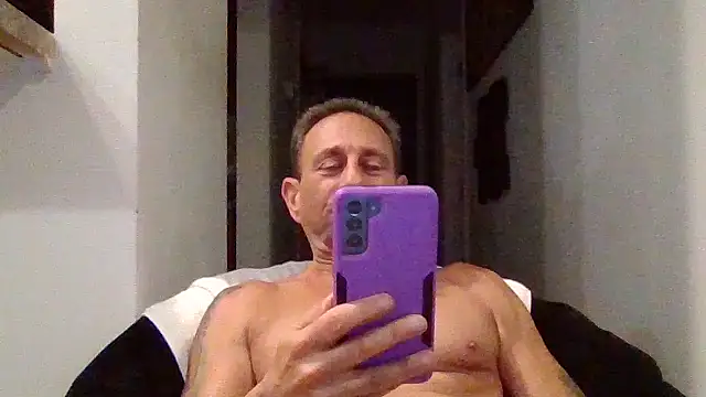 johnnymarino1010 online show from April 28, 8:46 pm