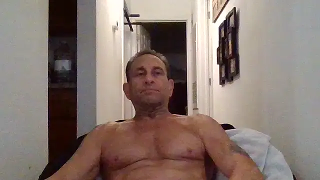 Snapshot of johnnymarino1010 chatting on June 7, 11:21 pm johnnymarino1010 online show from June 7, 11:21 pm