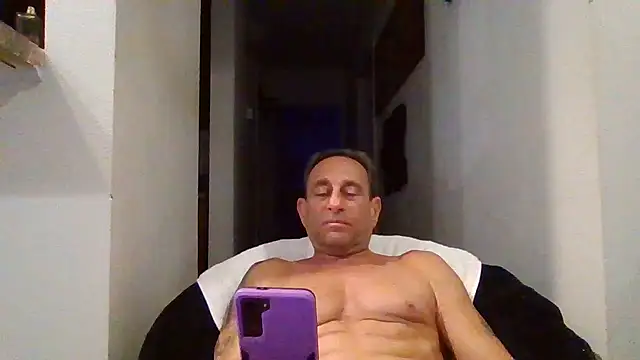 johnnymarino1010 online show from April 28, 4:06 am