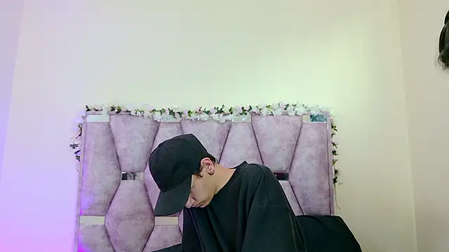 iris and damian online show from March 3, 5:31 pm