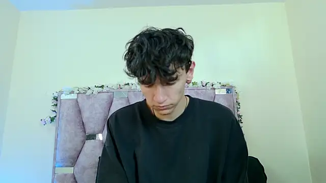 iris and damian online show from January 17, 5:27 pm