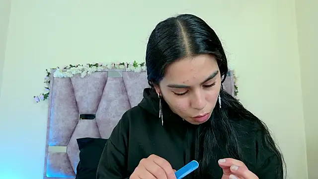 iris and damian online show from February 14, 5:24 pm