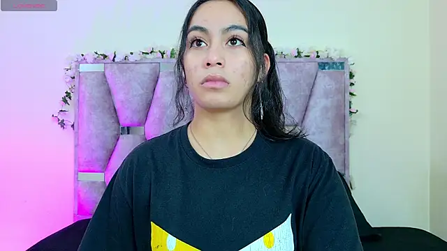 iris and damian online show from April 19, 5:14 pm