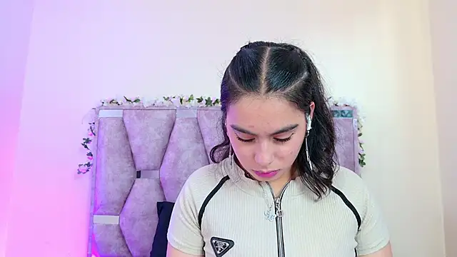 iris and damian online show from March 15, 5:20 pm