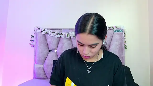 iris and damian online show from March 16, 5:26 pm