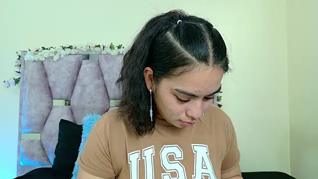 iris and damian online show from February 19, 5:21 pm