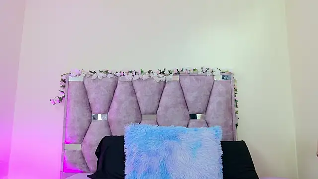 iris and damian online show from January 9, 4:25 pm