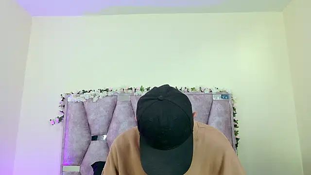 iris and damian online show from February 18, 5:20 pm