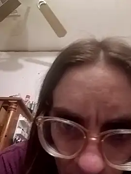 snowbird1117 online show from January 10, 9:04 am