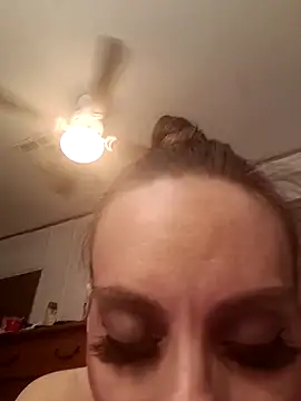 snowbird1117 online show from March 31, 10:39 am