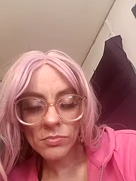 snowbird1117 online show from March 2, 4:35 am