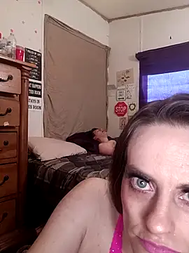 snowbird1117 online show from March 12, 2:21 pm