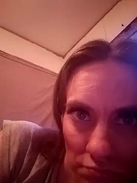 snowbird1117 online show from April 11, 2:43 pm