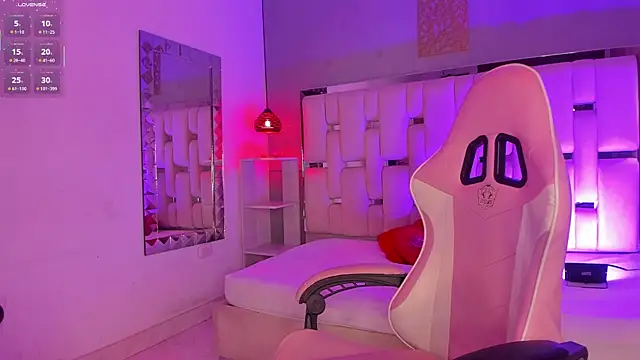 CloeMoon online show from December 5, 4:55 am