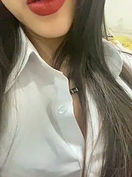 Snapshot of yaqing666 chatting on February 8, 11:30 am yaqing666 online show from February 8, 11:30 am