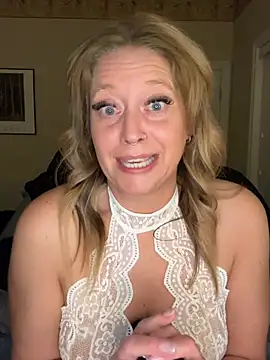 MissyLovelace online show from April 9, 11:05 am