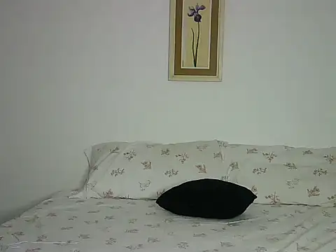 Snapshot of katerinepol chatting on December 14, 2:07 am katerinepol online show from December 14, 2:07 am