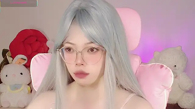 Snapshot of Miyeoonn chatting on April 19, 6:03 am Miyeoonn online show from April 19, 6:03 am