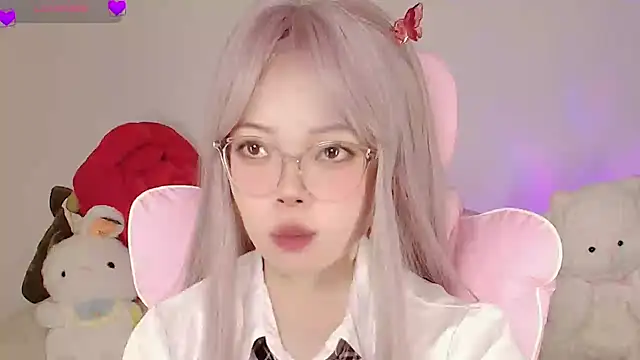 Snapshot of Miyeoonn chatting on May 19, 6:15 pm Miyeoonn online show from May 19, 6:15 pm