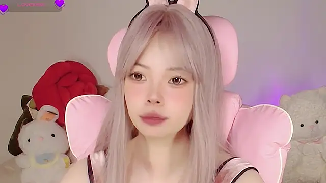 Snapshot of Miyeoonn chatting on May 24, 6:30 pm Miyeoonn online show from May 24, 6:30 pm
