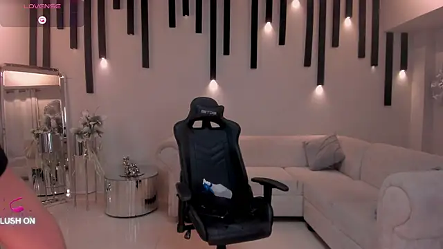 ChloeManson online show from February 9, 2:49 am