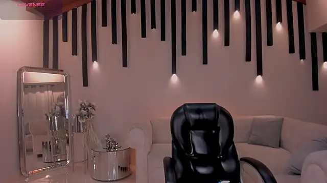 ChloeManson online show from February 6, 2:55 am