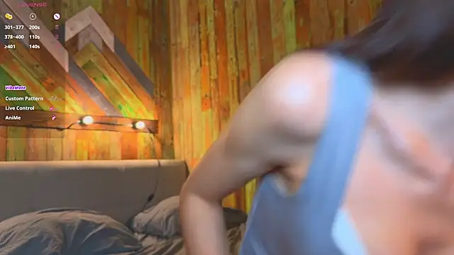 Elizwise online show from December 19, 3:21 am