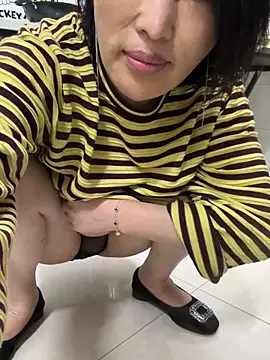 luckybaby666999 online show from May 25, 1:10 pm