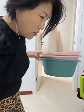 luckybaby666999 online show from April 15, 8:20 am