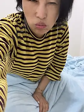 luckybaby666999 online show from May 18, 4:40 am