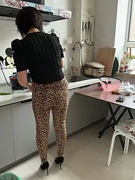luckybaby666999 online show from April 11, 12:29 am