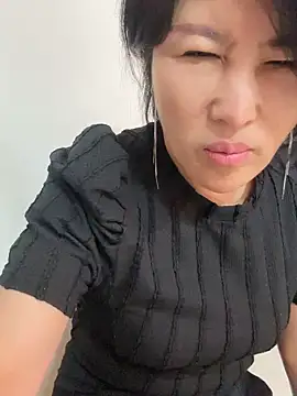 luckybaby666999 online show from April 13, 4:27 am