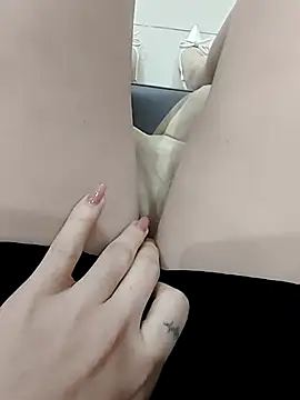 Baby-Linh online show from March 10, 2:43 pm