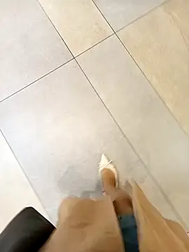 Baby-Linh online show from February 6, 6:31 am