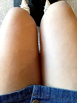 Baby-Linh online show from January 13, 3:10 am