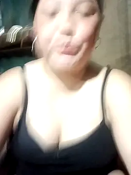 sary-hot2x online show from March 5, 1:30 pm