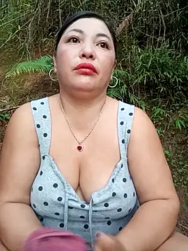 Snapshot of sary-hot2x chatting on June 6, 10:26 pm sary-hot2x online show from June 6, 10:26 pm