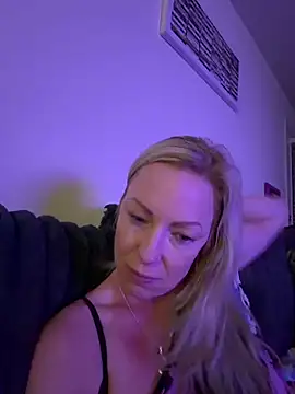 sinfulsara online show from March 8, 9:01 am