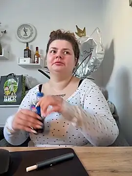 EvKamenskih online show from February 22, 9:00 am