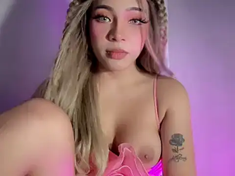 Soffywantsyou18 online show from February 17, 10:56 am