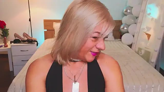 AnittaHarris  online show from January 10, 6:09 am