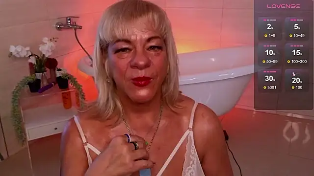 AnittaHarris  online show from March 5, 2:19 am