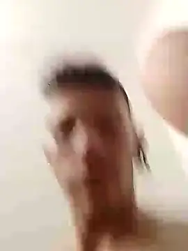 Snapshot of highsquirter chatting on December 3, 8:58 am highsquirter online show from December 3, 8:58 am