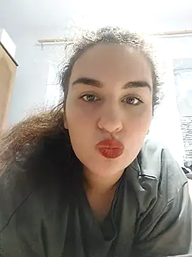 Snapshot of Melisa1_ chatting on December 17, 10:42 am Melisa1 online show from December 17, 10:42 am