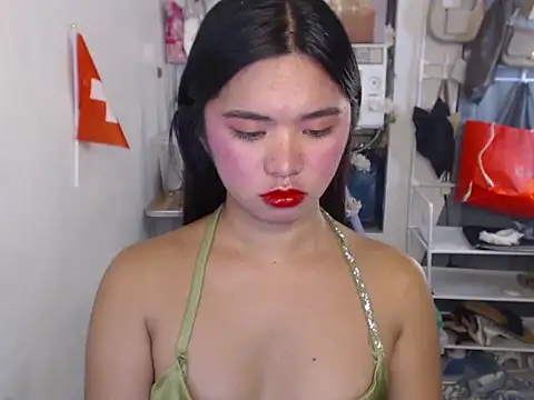 Snapshot of voganmarie chatting on June 28, 1:34 am voganmarie online show from June 28, 1:34 am