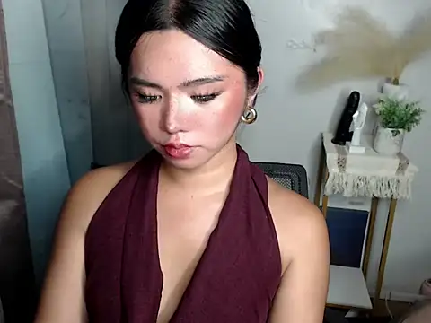 Snapshot of voganmarie chatting on June 11, 4:09 am voganmarie online show from June 11, 4:09 am