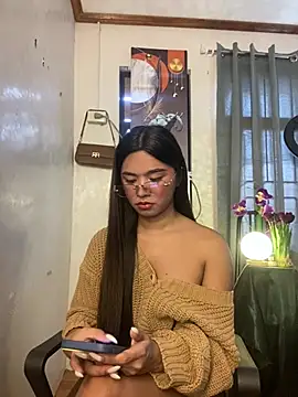 voganmarie online show from April 10, 1:01 am