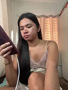 Snapshot of voganmarie chatting on February 21, 6:48 am voganmarie online show from February 21, 6:48 am