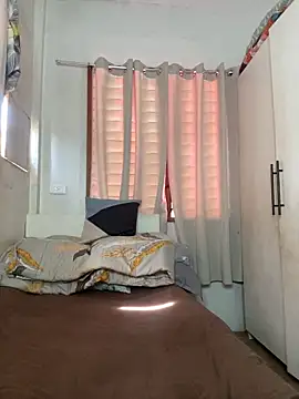 Snapshot of voganmarie chatting on March 3, 1:12 am voganmarie online show from March 3, 1:12 am