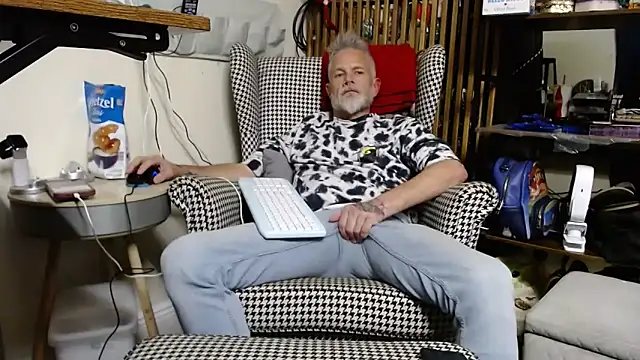 FeNyx Flayme online show from February 3, 8:19 am